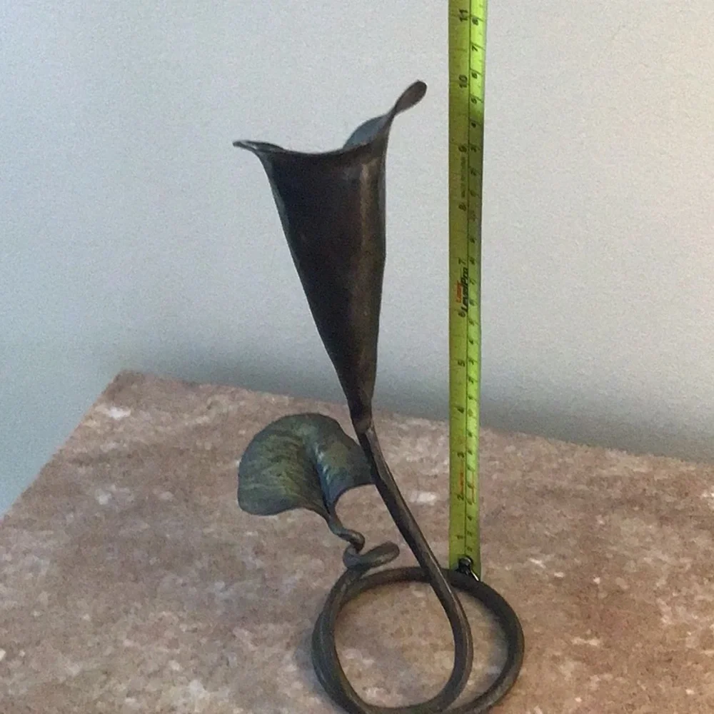 Elegant Metal Calla Lily Sculpture - Picture 3 of 5